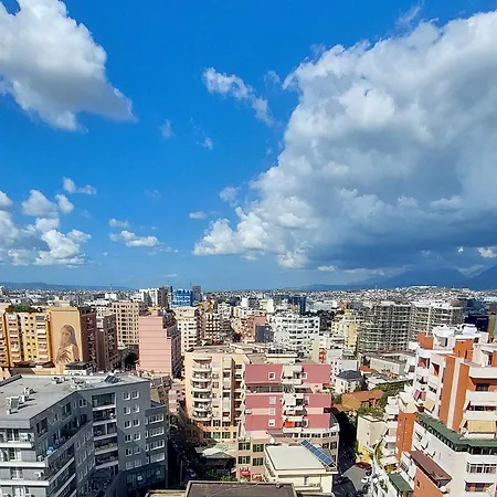 Penthouse Of Downtown Apartamento Tirana