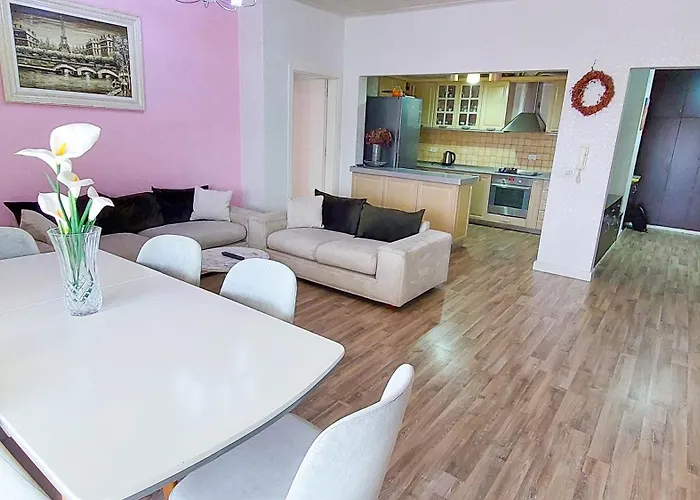 Penthouse Of Downtown * טיראנה