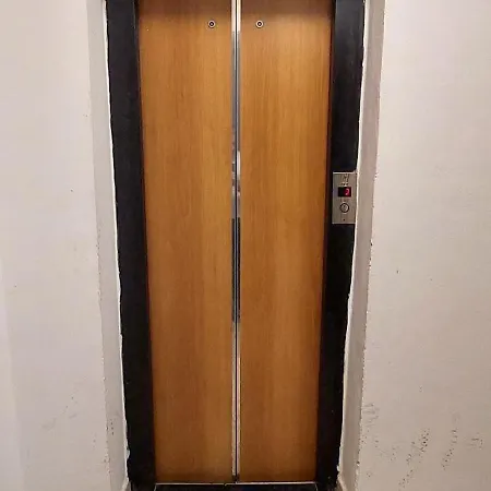 Penthouse Of Downtown * 地拉那